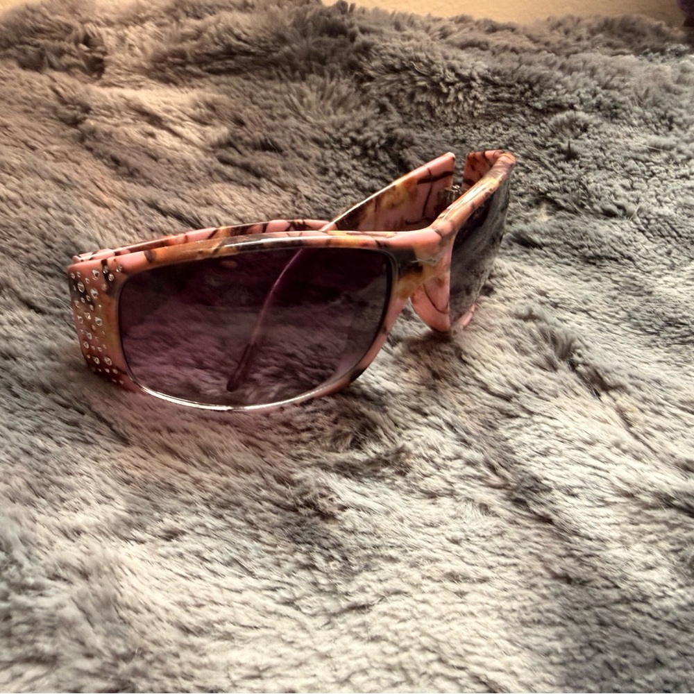 Elegant Marble Pink Sunglasses